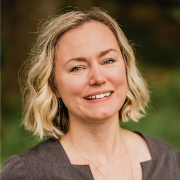 Meet your Posher, Stephanie - Picture 1 of 1